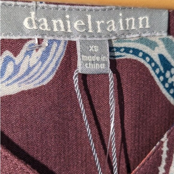 Daniel Rainn Pleated XS Blouse Floral V-Neck Long Sleeve Roll Tab Sleeve Paisley - Picture 6 of 12